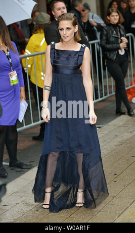 Kristen Stewart kommt auf dem Toronto International Film Festival Premiere von 'Ist Gleich' an der Prinzessin von Wales Theatre in Toronto, Kanada, am 13. September 2015. Foto von Christine Kauen/UPI Stockfoto