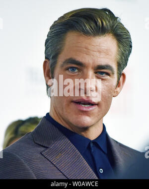 Chris Pine besucht die Weltpremiere von Outlaw King' am Roy Thomson Hall auf öffnung Nacht des 43 Toronto International Film Festival in Toronto, Kanada, am 6. September 2018. Foto von Christine Kauen/UPI Stockfoto