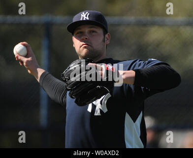 New York Yankees' Krug Ian Kennedy Praktiken bei der Yankees Spring Training an Steinbrenner Field in Tampa, Florida, am 17. Februar 2009. (UPI Foto/Kevin Dietsch) Stockfoto