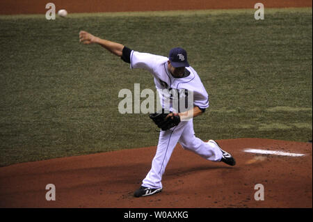 Tampa Bay Rays Krug James Shields wirft gegen die Boston Red Sox im ersten Inning von Spiel eins der American League Championship Series im Tropicana Field in St. Petersburg, Florida am 10. Oktober 2008. (UPI Foto/Kevin Dietsch) Stockfoto