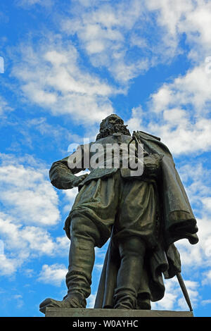 Hoorn, noord-Holland/Niederlande - 2019.06.15: Denkmal von Jan Pieterszoon Coen (1587-1629) an Roode Steen Stockfoto