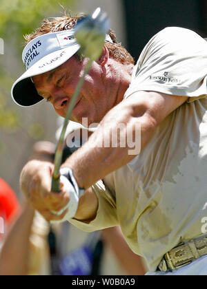 Nordirlands Darren Clarke-stücke weg von der ersten Bohrung in der zweiten Runde des 89th PGA Championship in Southern Hills Country Club in Tulsa, Oklahoma am 10. August 2007. (UPI Foto/Gary C. Caskey) Stockfoto