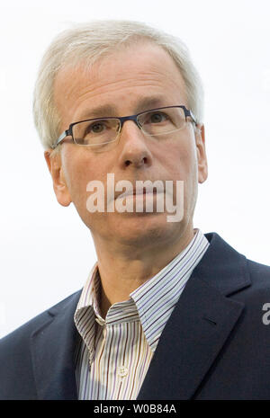 Der Führer der Liberalen Stephane Dion spricht auf Rally Unterstützer während einer Bundestagswahl Kampagne Stop an der Wissenschaft Welt in Vancouver, British Columbia am 7. Oktober 2008. (UPI Foto/Heinz Ruckemann) Stockfoto