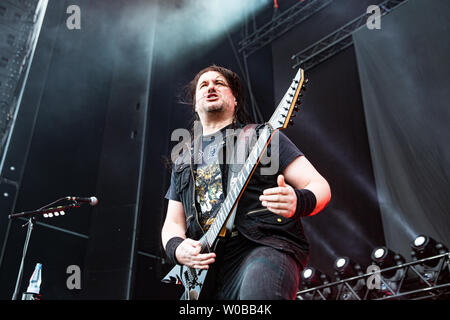 Kopenhagen, Dänemark - Juni 21., 2019. Die amerikanische heavy metal band Trivium führt ein Live Konzert während der dänischen Heavy Metal Festival Copenhell 2019 in Kopenhagen. Hier Gitarrist Corey Beaulieu ist live auf der Bühne gesehen. (Foto: Gonzales Foto - Peter Troest). Stockfoto