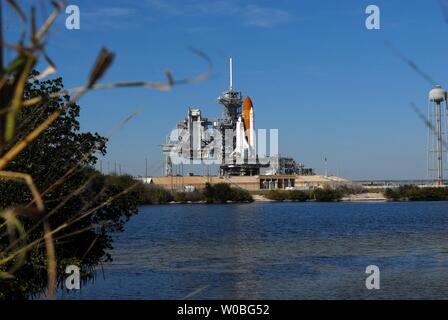 Space Shuttle Discovery ist auf Launch Pad 39 gesehen, wie die NASA macht die Vorbereitung für den Start der Mission STS-119 im Kennedy Space Center in Cape Canaveral, Florida, 14. Januar 2009. Die NASA plant die Entdeckung der 12. Februar 2009 gestartet. (UPI Foto/Troy Cryder/NASA) Stockfoto