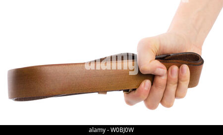 Hand, Leder Gürtel für die Bestrafung auf weißem Hintergrund Stockfoto