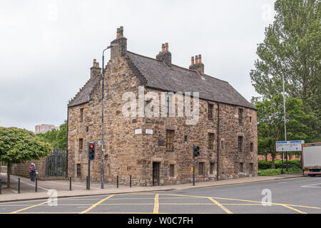 Glasgow, Schottland, Großbritannien - 22 Juni, 2019: Beeindruckende antike Architektur in Glasgow zu Provand's Lordship das älteste Haus in Glasgow suchen. Stockfoto