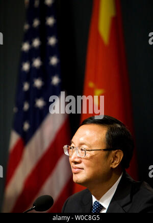 Yang Jiechi, Minister für Auswärtige Angelegenheiten der Volksrepublik China, spricht bei der Eröffnung des Kissinger Institut für China und die Vereinigten Staaten am Woodrow Wilson Center in Washington am 29. Juli 2008. (UPI Foto/Patrick D. McDermott) Stockfoto