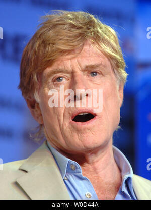 Schauspieler und Umweltaktivistin Robert Redford beteiligt sich an der Kampagne für Amerikas Zukunft" Amerika Zurück"-Konferenz in Washington am 12. Juni 2006. Die Konferenz konzentriert sich auf die Umwelt und Energie Unabhängigkeit. (UPI Foto/Roger L. Wollenberg) Stockfoto