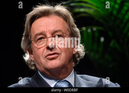 Ehemaliger Botschafter Joe Wilson spricht an der American Civil Liberties Union (ACLU) Mitgliedschaft Konferenz in Washington am 16. Oktober 2006. Wilson nahm an einer Podiumsdiskussion mit dem Titel "Folter, Geheimhaltung und Überwachung: die Regierung zur Rechenschaft zu ziehen." (UPI Foto/Kevin Dietsch) Stockfoto