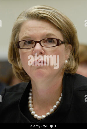 Bildungsministerin Margaret Spellings bezeugt vor einem Haus Bildungs- und Arbeitsmarktpolitik Ausschuss Anhörung auf die Rechenschaftspflicht und Kontrolle der Studentendarlehen in Washington am 10. Mai 2007. (UPI Foto/Kevin Dietsch) Stockfoto