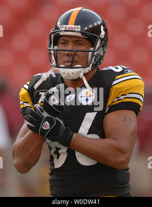 Pittsburgh Steelers 'wide receiver Hines Ward Aufwärmen vor der Steelers vor der Saison Spiel gegen die Washington Redskins an FedEx Field in Landover, Maryland am 18. August 2007. (UPI Foto/Kevin Dietsch) Stockfoto