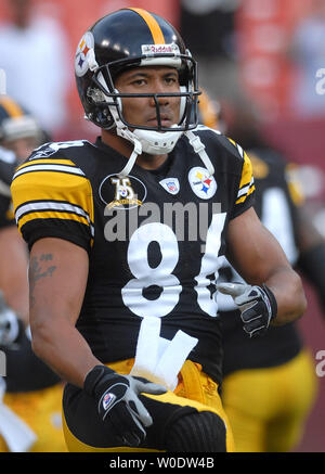 Pittsburgh Steelers 'wide receiver Hines Ward Aufwärmen vor der Steelers vor der Saison Spiel gegen die Washington Redskins an FedEx Field in Landover, Maryland am 18. August 2007. (UPI Foto/Kevin Dietsch) Stockfoto