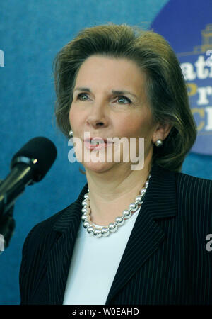 Janet Parchall, Radio Talk Show Host, spricht bei einer Pressekonferenz auf der "Wir auch!"-Kampagne, die auf die Menschen hinter den biblischen Perspektiven auf die Umwelt und die Armen, in Washington am 15. Mai 2008 zielen. Die Kampagne kritisiert die weit verbreitete Ansicht, Menschen sind die Auswirkungen der globalen Erwärmung beschleunigt und stattdessen sagt, dass die Auswirkungen der globalen Erwärmung zu begegnen zu verletzen, die arm sind, indem Sie die Kosten für Energie und Nahrungsmittel, während Schneidarbeiten. (UPI Foto/Kevin Dietsch) Stockfoto