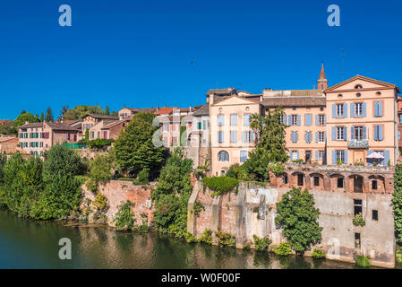 Frankreich, Tarn, Albi, La Madeleine (rechtes Ufer), die Häuser am Ufer des Tarn Stockfoto