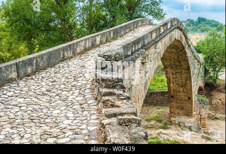 Spanien, Autonome Gemeinschaft Aragón", "Sierra y Cañones de Guara natürlicher Park, Alquezar, albarda Brücke (13. - 15. Jahrhundert) Stockfoto