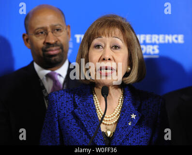 Burnsville, Minnesota Bürgermeister Elizabeth Kautz spricht, wie andere US-Bürgermeister hören, auf einer Pressekonferenz in US-Konferenz der Bürgermeister in Washington am 20. Januar 2010. UPI/Alexis C Glenn Stockfoto