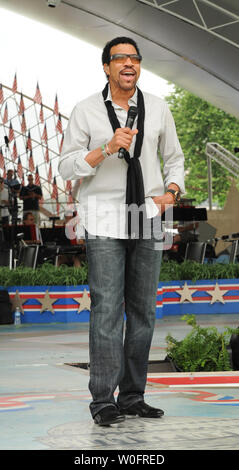 Lionel Richie probt für die National Memorial Tag Konzert auf dem West Rasen der U.S. Capitol in Washington am 29. Mai 2010. UPI/Alexis C Glenn Stockfoto
