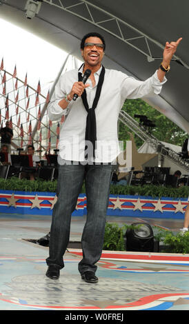 Lionel Richie probt für die National Memorial Tag Konzert auf dem West Rasen der U.S. Capitol in Washington am 29. Mai 2010. UPI/Alexis C Glenn Stockfoto