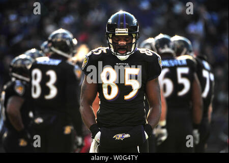 Baltimore Ravens Derrick Mason verläßt die Unordnung im ersten Quartal gegen die New Orleans Saints bei M&T Bank Stadium in Baltimore am 19. Dezember 2010. UPI/Kevin Dietsch Stockfoto