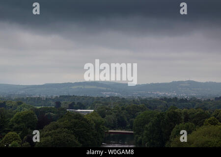 Allgemeine Ansicht, die nördlich von Cardiff vom Dach des Fürstentums Stadion, mit dem Fluss Taff und die SSE Swalec Cricket Stadion Flutlicht Stockfoto