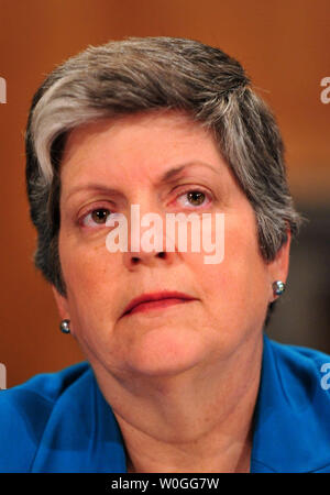 Homeland Security Secretary Janet Napolitano bezeugt Zehn Jahre vor einem Senat, innere Sicherheit und staatliche Angelegenheiten Ausschuss mit der Bezeichnung "Nach 9/11: Sind wir Sicherer?" in Washington am 13. September 2011. UPI/Kevin Dietsch Stockfoto