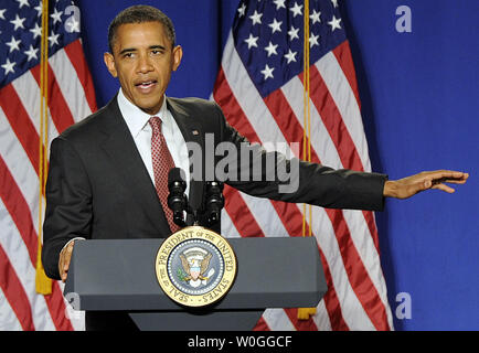 Us-Präsident Barack Obama spricht vor der Unterzeichnung des America Invents Act in Gesetz an der Thomas Jefferson High School für Wissenschaft und Technologie in Alexandria, Virginia, 16. September 2011. UPI/Roger L. Wollenberg Stockfoto