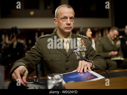 Marine Corps Gen. John Allen, Kommandeur der Internationalen Schutztruppe und Kommandeur der US-Streitkräfte in Afghanistan, bezeugt auf die Situation in Afghanistan während der Senat Armed Services Committee Anhörung auf dem Capitol Hill in Washington, D.C. am 22. März 2012. UPI/Kevin Dietsch Stockfoto