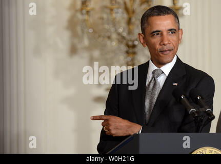 Preisdent Barack Obama kündigt Ernest Moniz als eine von ihm benannte Person die Neue Energie Sekretärin werden, Gina McCarthy als sein Kandidat zum nächsten Environmental Protection Agency Regie, und Sylvia Matthews Burwell als sein Kandidat der Direktor des Amtes für Verwaltung und Haushalt zu sein, im Osten Zimmer im Weißen Haus am 4. März 2013 in Washington, D.C., UPI/Kevin Dietsch Stockfoto