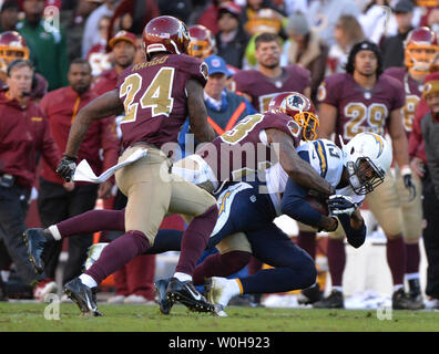 San Diego Chargers wide receiver Keenan Allen bringen einen First Down an der Rezeption gegen die Washington Redskins an FedEx Field in Landover, Maryland am 3. November 2013. Die Redskins besiegten die Ladegeräte 30-24 in den überstunden. UPI/Kevin Dietsch Stockfoto