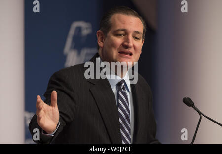 Republikanischen Präsidentschaftskandidaten Senator Ted Cruz (R-TX) spricht während der republikanischen Präsidentschaftskandidaten Forum jüdische Koalition an der Ronald Reagan in Washington DC, 3. Dezember 2015. Foto von Molly Riley/UPI Stockfoto