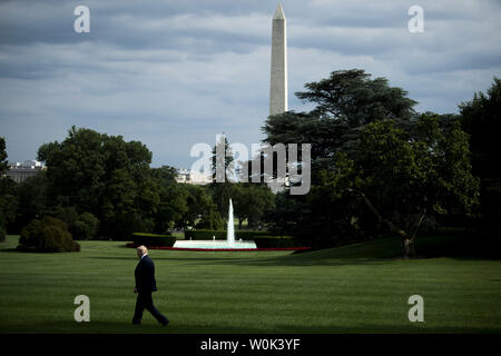 Präsident Donald Trump fährt das Weiße Haus eine Sammlung für South Carolina Gouverneur Henry McMaster zu besuchen, am 25. Juni in Washington, D.C., 2018 Stockfoto