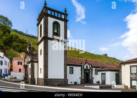 Kirche und Centro De Turismo in Povoacao auf Sao Miguel, Azoren Archipel, Portugal Stockfoto