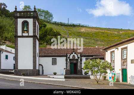 Kirche und Centro De Turismo in Povoacao auf Sao Miguel, Azoren Archipel, Portugal Stockfoto