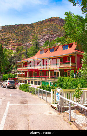 The Inn at Castle Rock Hotel auf Tombstone Canyon Road in Bisbee, AZ Stockfoto