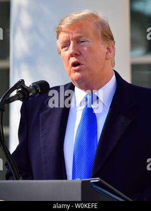 Präsident Donald Trump gibt Aussage im Rosengarten des Weißen Hauses in Washington, D.C., am 15. Februar 2019. Trump erklärt ein nationaler Notstand an der südlichen Grenze. Foto von Kevin Dietsch/UPI Stockfoto