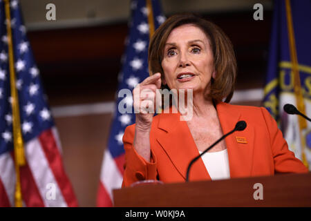 Sprecher des Repräsentantenhauses, Nancy Pelosi, D-Calif., hält Ihre wöchentliche Pressekonferenz im Kapitol in Washington, D.C. am 5. Juni 2019. Foto von Kevin Dietsch/UPI Stockfoto