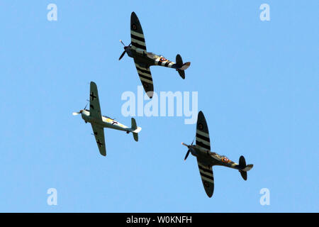 D-Day, D, Tag, Welt, Krieg, zwei, 2, Kämpfer, Ebenen, Spitfire, Messerschmitt, ME 109, Fliegen, Informationen, über, Isle of Wight, England, Vereinigtes Königreich, Stockfoto