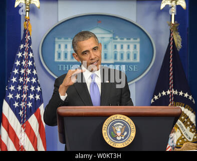 Präsident Barack Obama macht einen Kommentar in einem schnell genannte Pressekonferenz über Probleme mit den Veteranen Adminstraition (VA) in der Brady Press Room im Weißen Haus in Washington, DC am 21. Mai 2014. UPI/Pat Benic Stockfoto