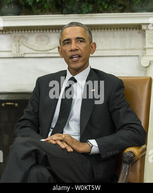 Präsident Barack Obama macht einen Kommentar bei einem bilateralen Treffen mit dem ukrainischen Präsidenten Petro Poroschenko im Oval Office des Weißen Hauses vom 18. September 2014 in Washington, D.C. Poroschenko vorhin angesprochen, eine gemeinsame Sitzung des Kongresses. UPI/Pat Benic Stockfoto