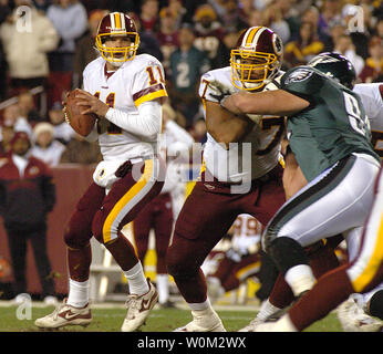 Washington Redskins Quarterback Patrick Ramsey Tropfen zurück in den 17-14 Verlust gegen die Philadelphia Eagles am 12. Dezember 2004 Bei Fed Ex Feld in Landover, Md (UPI Foto/Greg Whitesell) Stockfoto