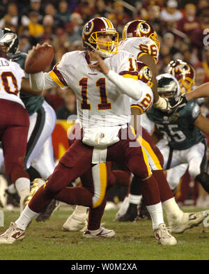 Washington Redskins Quarterback Patrick Ramsey Pässe in den 17-14 Verlust zu den Philadelphia Eagles am 12. Dezember 2004 Fed Ex Feld in Landover, Md (UPI Foto/Greg Whitesell) Stockfoto