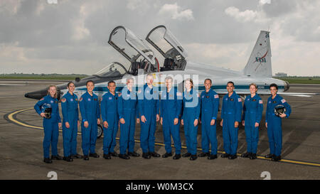 Die 2017 NASA-Astronaut Klasse: (von links) Zena Cardman, Jasmin Moghbeli, Jonny Kim, Frank Rubio, Matthew Dominick, Warren Hoburg, Robb Kulin, Kayla Barron, Bob Hines, Raji Chari, Loral O'Hara und Jessica Watkins. Foto von Robert Markowitz/UPI Stockfoto