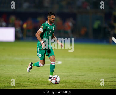 Kairo, Ägypten. 27 Juni, 2019. Riyad Karim Mahrez von Algerien während der 2019 Afrika Cup der Nationen Übereinstimmung zwischen Senegal und Algerien am 30. Juni Stadion in Kairo, Ägypten. Ulrik Pedersen/CSM/Alamy leben Nachrichten Stockfoto