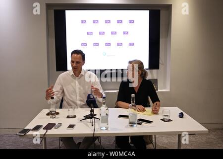 Der Foreign Press Association Diskussion mit Jason Langrish auf Brexit und die Kanada Abkommen vom 27. Juni 2019 ausländische Presse Zentrale. London UK Stockfoto