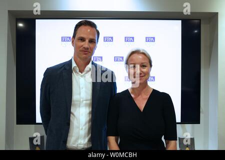 Der Foreign Press Association Diskussion mit Jason Langrish auf Brexit und die Kanada Abkommen vom 27. Juni 2019 ausländische Presse Zentrale. London UK Stockfoto