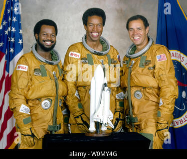 Am 16. Januar 1978, NASA verkündete der erste Astronaut Klasse in neun Jahren. Dr. Ronald McNair, Guy Bluford, und Fred Gregory waren unter denen ausgewählt, wird der erste Afroamerikaner in der NASA-Astronaut Programm. Der Astronaut Kategorie von 1978, anders als die "Thirty-Five neue Kerle bekannt', war NASAÕs erste neue Gruppe von Astronauten seit 1969. Dieser, der achte Astronaut Gruppe, war die erste nicht nur afrikanische Amerikaner, sondern auch Frauen und asiatische Amerikaner zu gehören. NASA/UPI Stockfoto