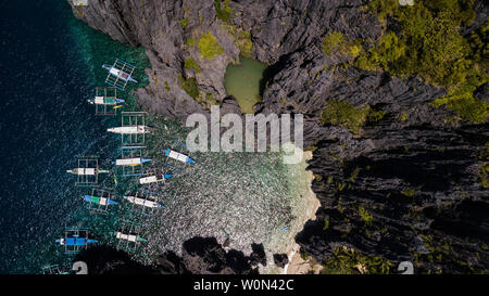 El Nido, Palawan, Philippinen, Luftaufnahme von Secret Lagoon Beach Stockfoto