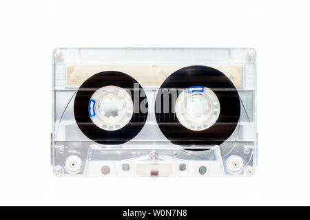 Transparenter Kunststoff C90 Compact Cassette Audio Tape isoltaed vor einem weißen Hintergrund Stockfoto