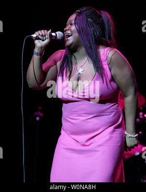 Shemekia Copeland führt im Konzert während der BB King Blues Festival, an der Mizner Park Amphitheater, in Boca Raton, Florida, am 31. Dezember 2004. (UPI Foto/Michael Busch) Stockfoto